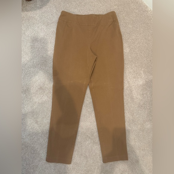 Chico’s Women’s Fabulously Slimming Tan Cropped Slacks - Picture 2 of 4